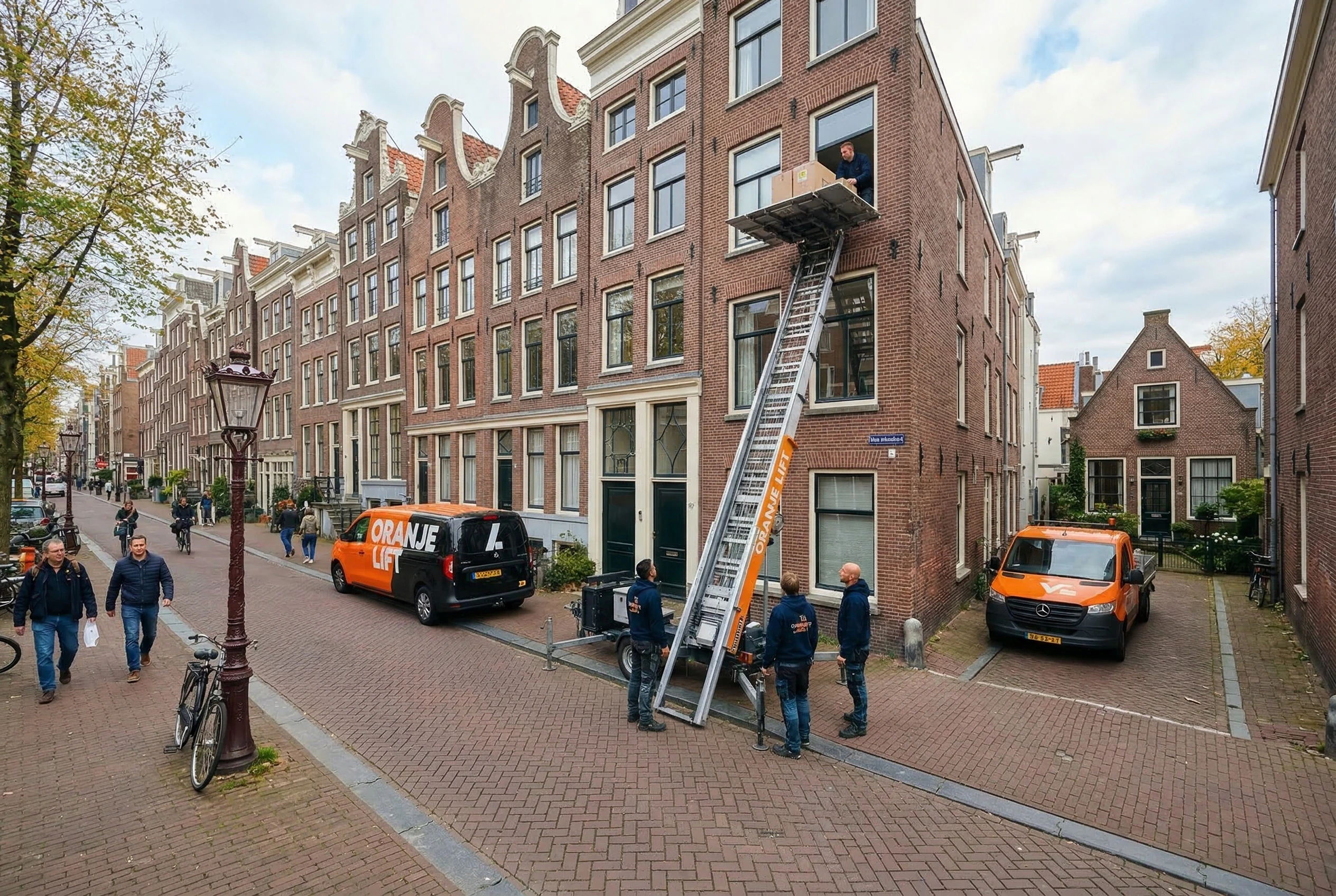 Aanhangerlift in smalle straat Hilversum